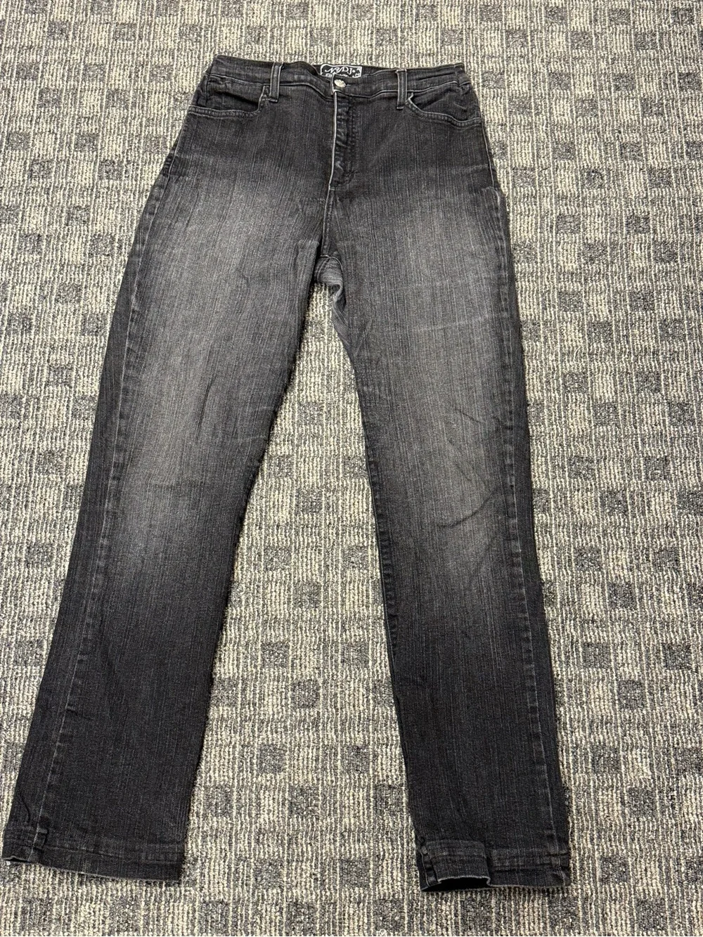 NYDJ Black Wash Straight Leg Jeans Size 10 Lift Tuck Technology USA